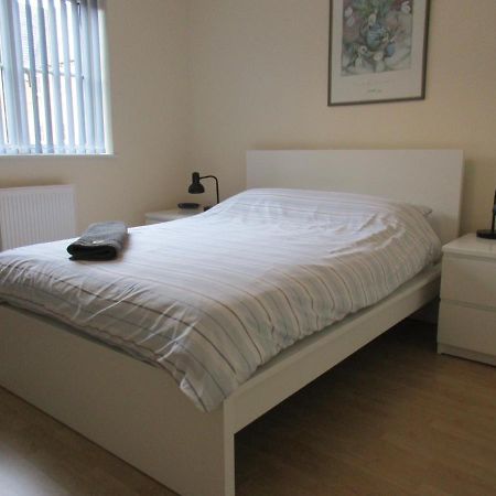 20 Nightingale Gardens, Coton Park, Rugby Cv23 0Wt Apartment Exterior photo